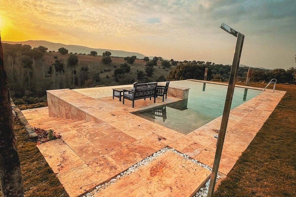 Cabañas De Madera En Plana Naturaleza in Hontanar, Provincia de Toledo