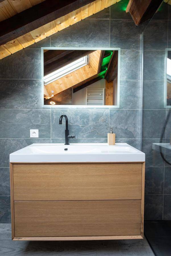 Gîte pour 2 personnes, avec terrasse dans Aydoilles - 3