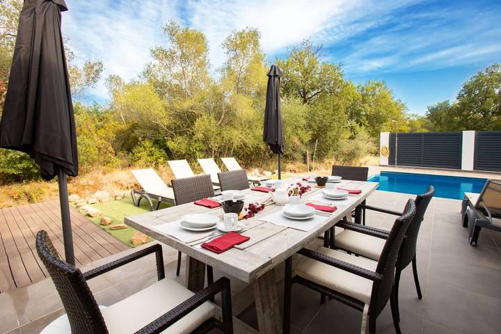 Villa für 8 Personen, mit Terrasse und Garten sowie Ausblick, mit Haustier in Roses - 4