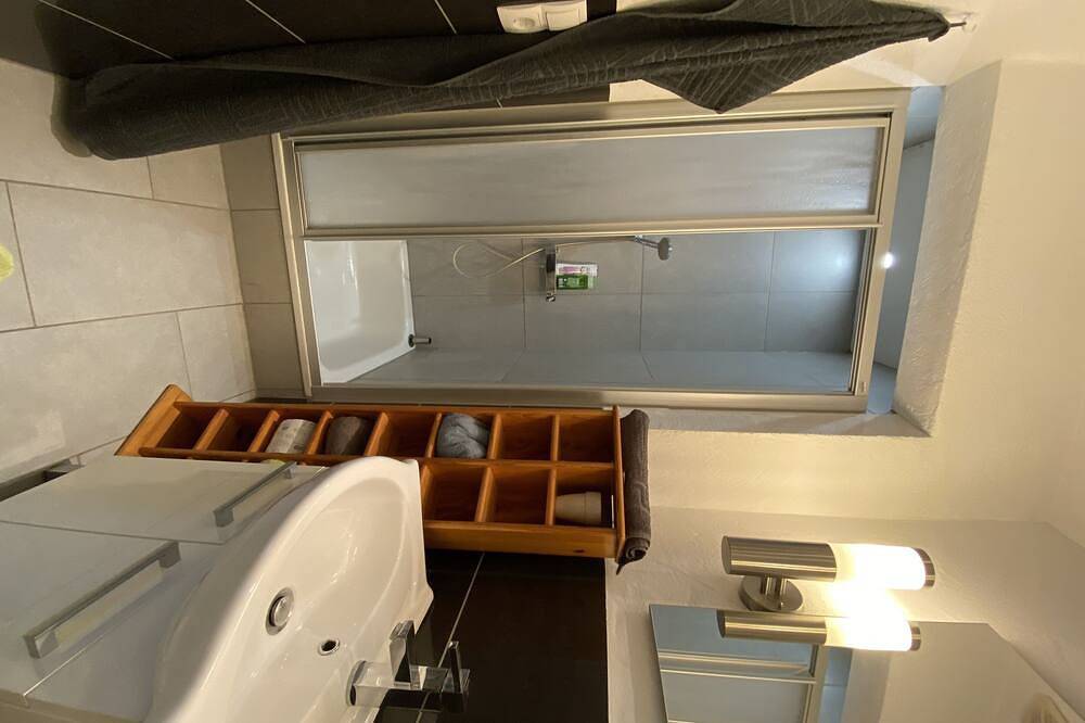 Ganze Wohnung, Roggendorf 2, zentrumnah und voll ausgestattet in Mechernich, Naturpark Hohes Venn-Eifel