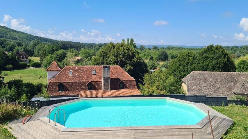 Location de vacances pour 4 personnes, avec jardin et piscine à Gagnac-sur-Cère - 4