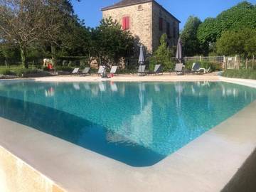 Gîte pour 4 personnes, avec jardin ainsi que piscine et vue à Saint-Maurice-en-Quercy