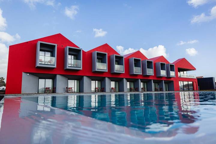 Hotel para 4 pessoas, com Varanda e Terraço e ainda Jacuzzi and Jardim em Madalena