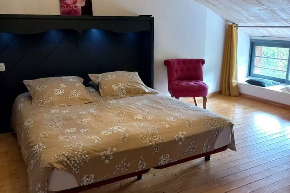 Gîte de Charme 85m2 - Piscine Chauffée - 4 + 1 lit bébé in Montreuil-Bellay, Vallée de la Loire