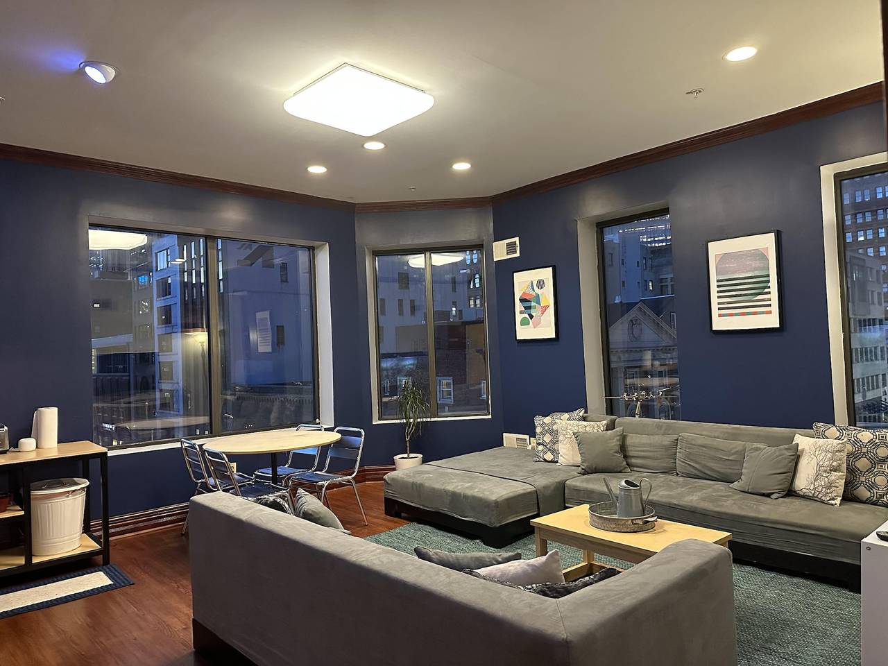 Vacation Rental for 4 Guests in Pittsburgh, Allegheny County
