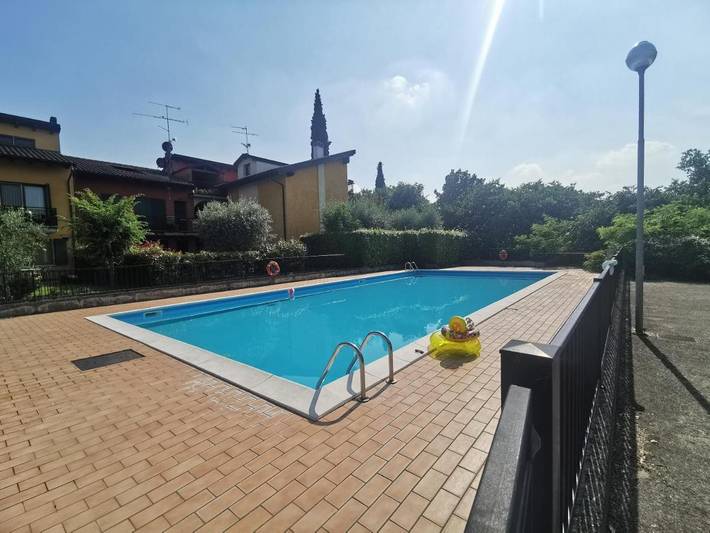 Ferienwohnung für 8 Personen, mit Terrasse und Ausblick sowie Pool - 1