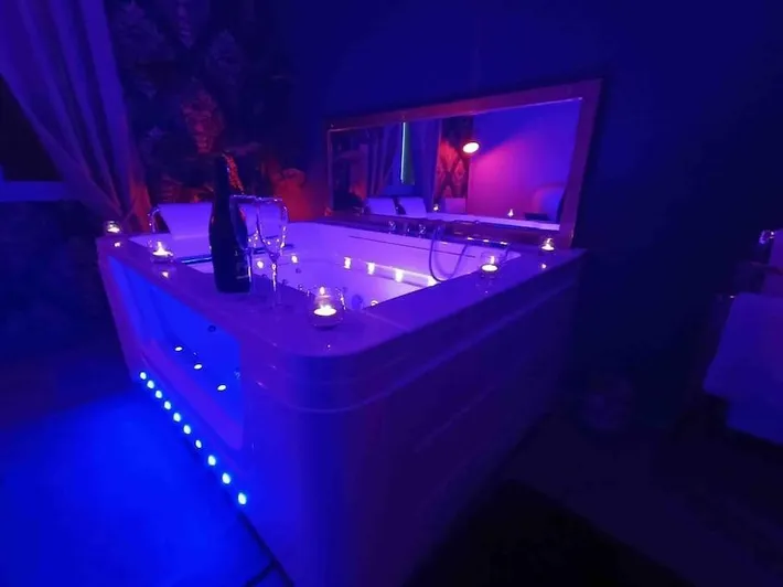 Casa de vacaciones para 4 personas, con jardín y jacuzzi - 1