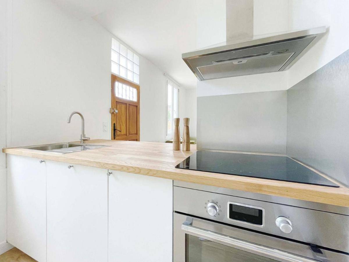 Appartement entier, Standard Apartment in Melun, Seine-et-Marne