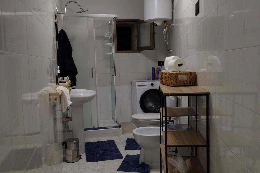 Appartement entier, \"Tondo Vecchio\" Guest House Vacation Rental, Caltagirone in Caltagirone, Région de Caltagirone
