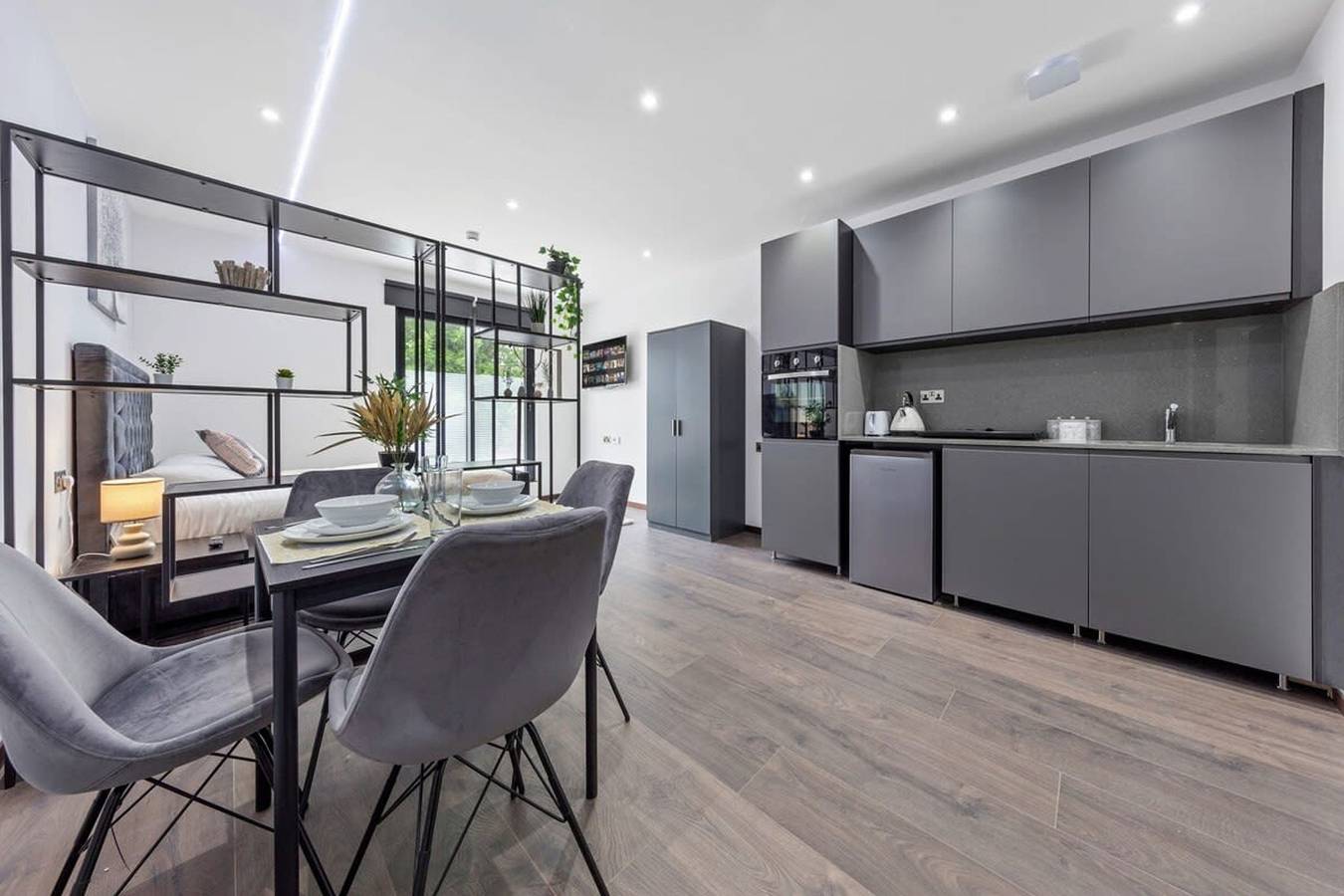 Entire apartment, Serviced Luxury Studio Flat Golders Green Finchley in London, South East England