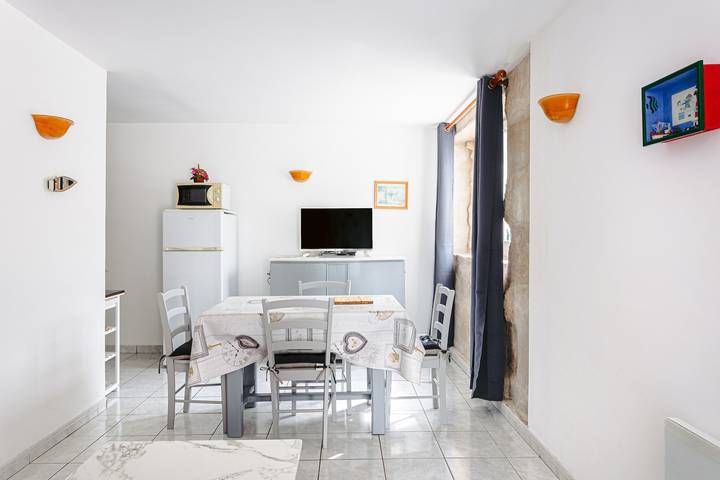 Casa de vacaciones 'La Rétaise' con terraza y jardín privados in Romegoux, Saintes region