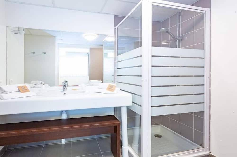 Chambre Confortable | Wifi Gratuit + Accès Piscine in Roz-sur-Couesnon, Bahía del Monte Saint-Michel