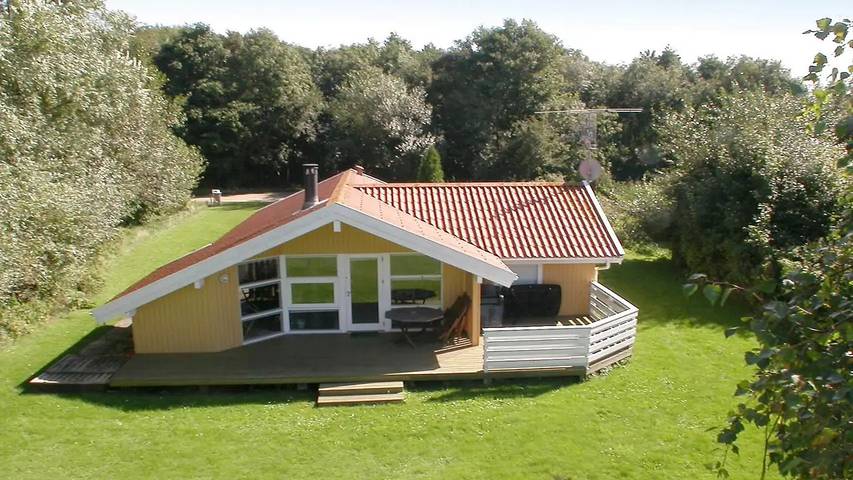 Vakantiehuis voor 7 personen, with Whirlpool and Terras as well as Sauna in Langeland