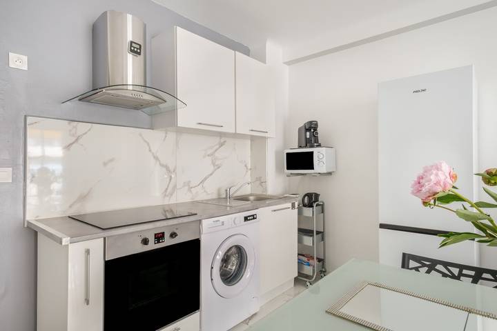 Ganze Wohnung, Ferienwohnung 'Cannoise' mit Balkon, Wi-Fi und Klimaanlage in Cannes, Mittelmeerküste (Frankreich)