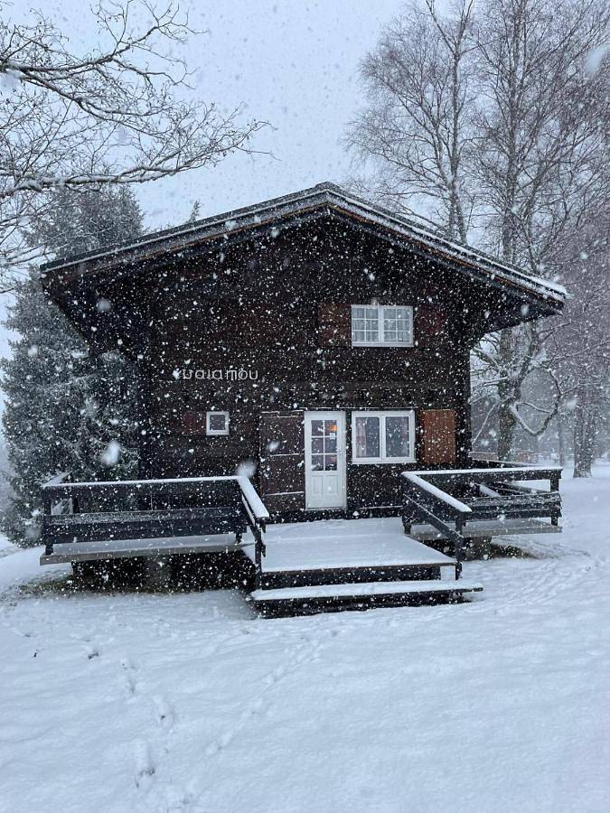 Gîte pour 7 personnes, avec vue et jardin, adapté aux familles dans Office De Tourisme Des Contamines Montjoie - 2