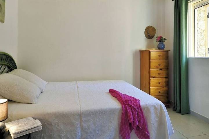 Location de vacances pour 5 personnes, avec jardin et terrasse à Occhiatana - 2