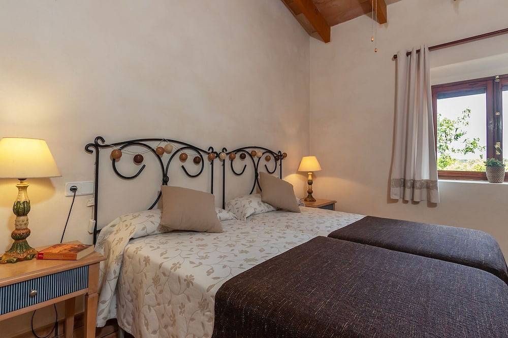 Finca Sa Casa Nova – authentic finca with character in Lloret de Vistalegre, Majorca Center
