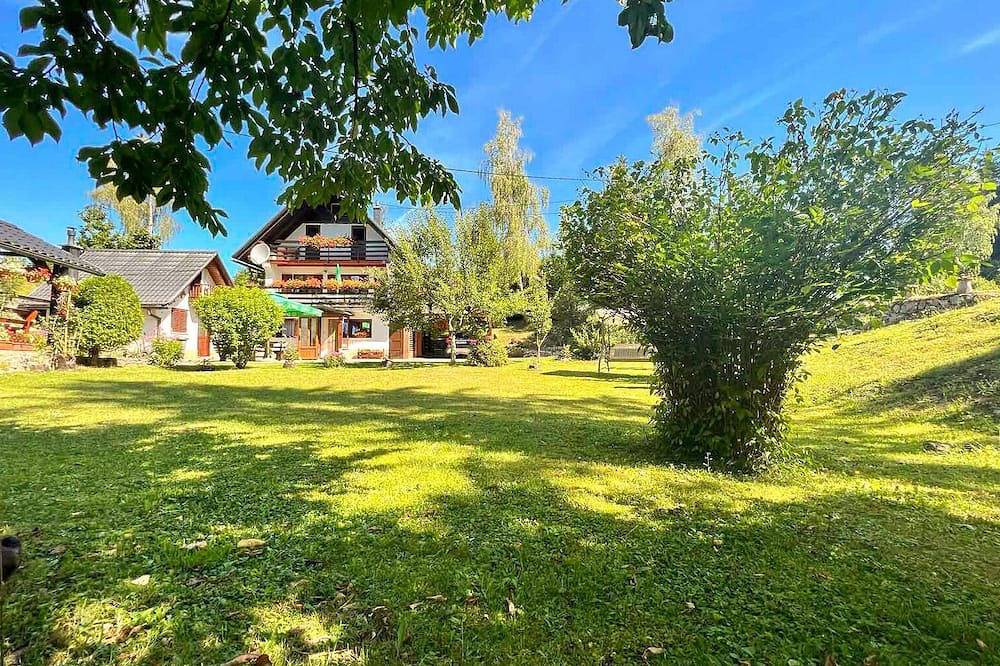 Ganze Wohnung, Cozy apartment in Crnl Lug with Wifi in Primorje-Gorski Kotar