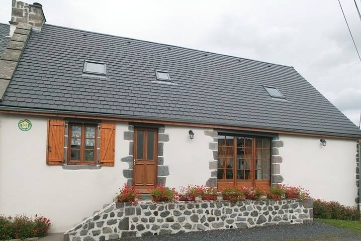 Gîte pour 9 personnes, avec terrasse et jardin, animaux acceptés