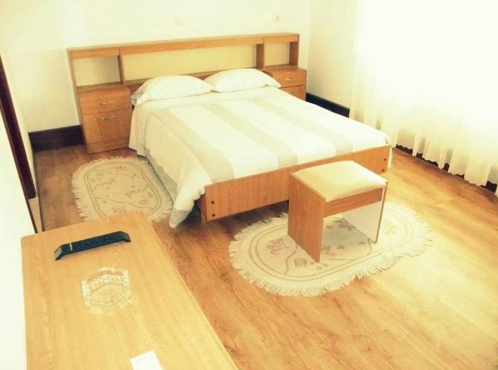 Gîte pour 2 personnes, avec terrasse et vue, animaux acceptés à Mondim de Basto - 2