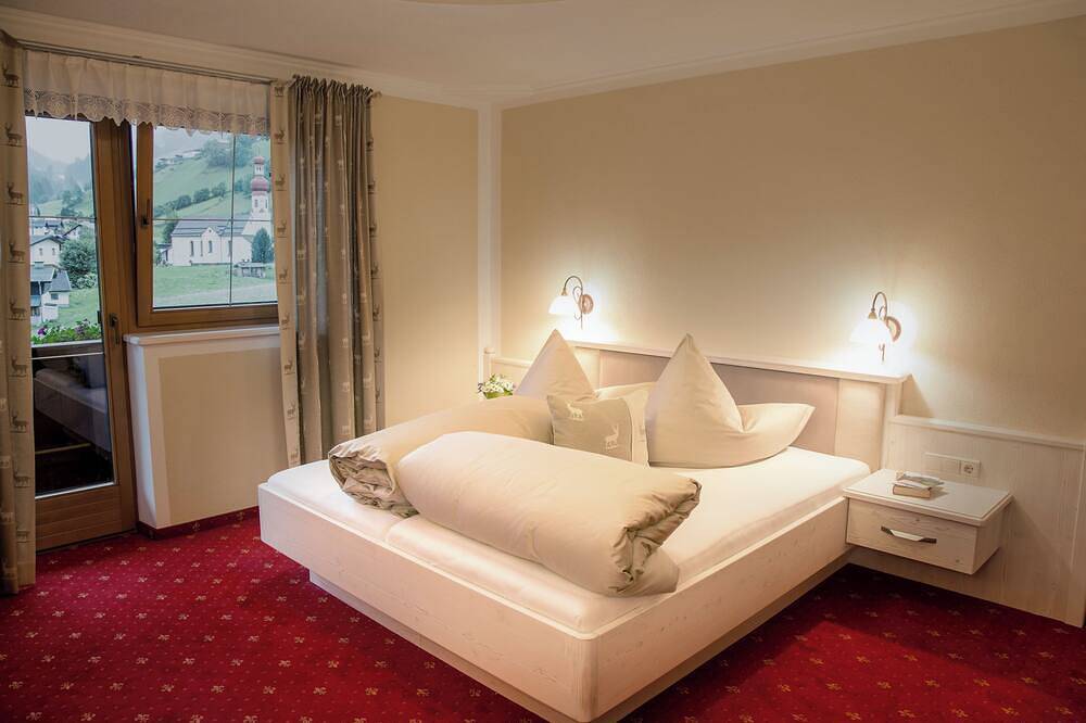 Elegante Ferienwohnung im Landhausstil im Sellraintal Einfach zum Wohlfühlen. in Stubaier Alpen, Gries im Sellrain