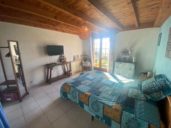 Location de vacances pour 2 personnes, avec Terrasse et Jacuzzi ainsi que Jardin et Piscine à Camps-sur-l'Agly