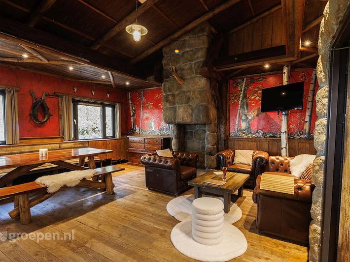 Location de vacances pour 24 personnes, avec terrasse et balcon/terrasse dans Erm - 4