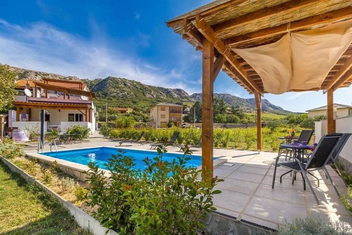 Maison d’hôte pour 2 personnes, avec piscine ainsi que jardin et vue dans Krk - 4