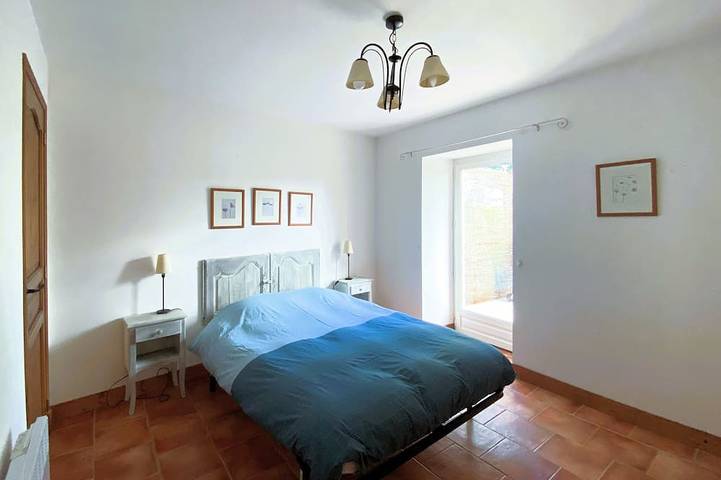 Location de vacances pour 28 personnes, avec jardin et terrasse à Ronsenac - 2