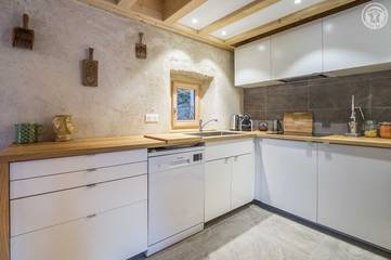 Gîte pour 4 personnes, avec terrasse à Les Marches