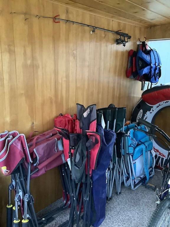 Family‑Friendly Bungalow & Bunk House • Sleeps 10 • Steps from Priest Lake in Kaniksu Nationalwald