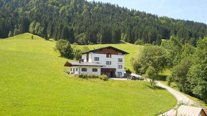 Ferienwohnung für 4 Personen, mit Garten und Ausblick sowie Terrasse in Ebbs