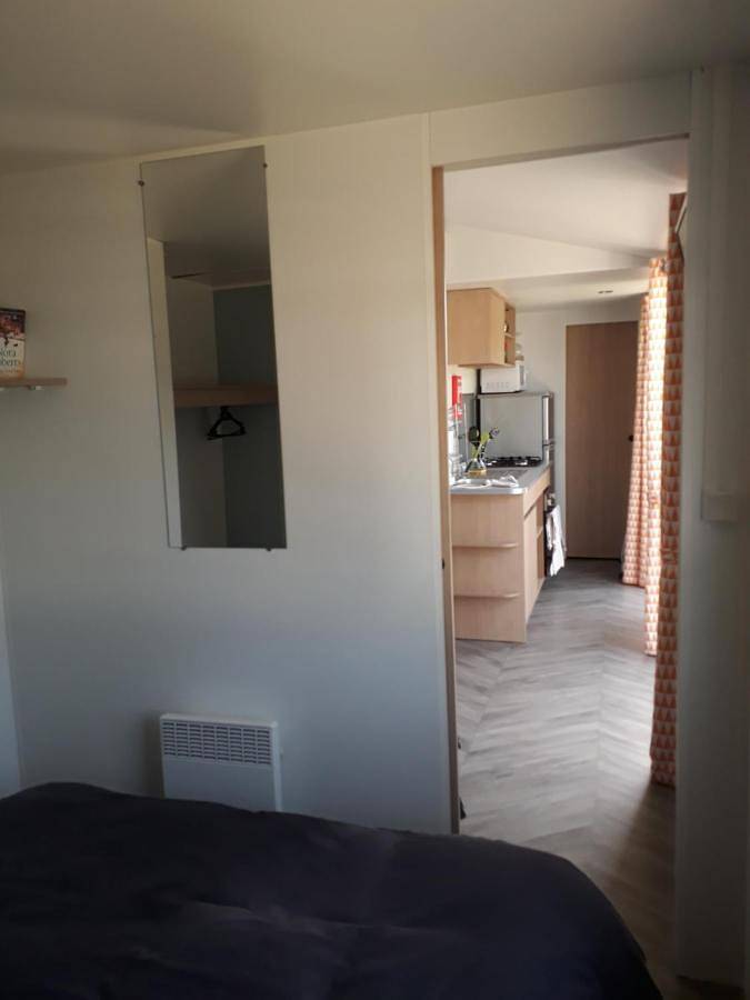 Location de vacances pour 4 personnes, avec vue ainsi que jardin et piscine à Condrieu - 3