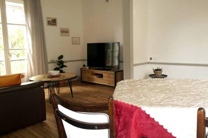 Gîte pour 6 personnes, avec terrasse, animaux acceptés à Sainte-Savine - 2