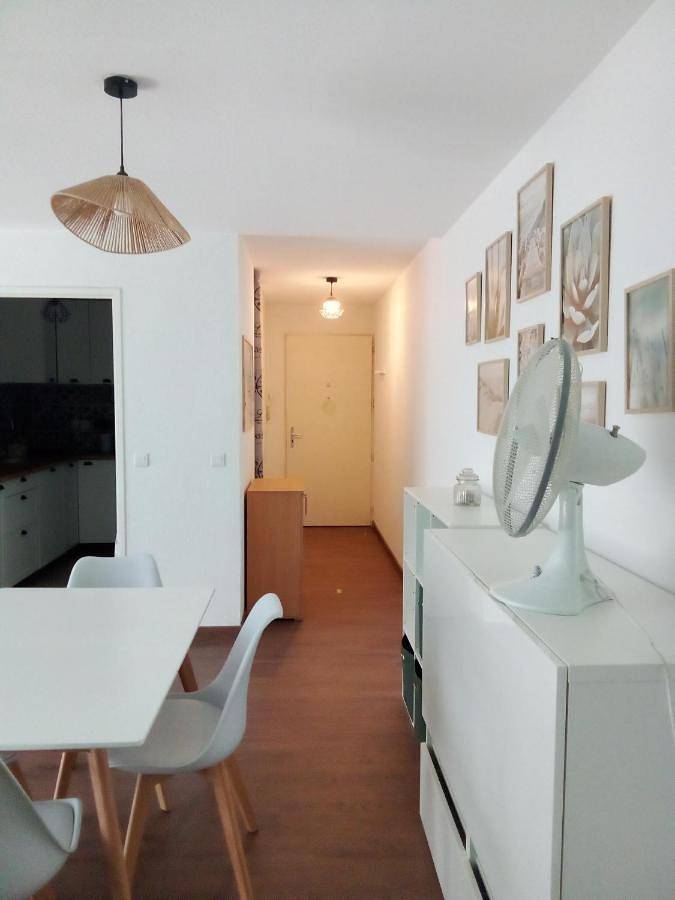 Gîte pour 6 personnes, avec balcon dans Office de Tourisme de Lons le Saunier - 4