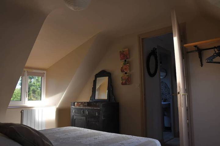 Location de vacances pour 5 personnes, avec terrasse et jardin à Saint-Clet - 4