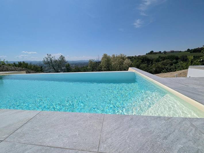 Location de vacances pour 6 personnes, avec jacuzzi ainsi que piscine et jardin à Govone - 3