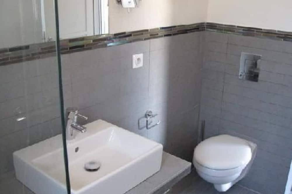 Entire apartment, Rosumarinu Apartment in Figari, Arrondissement de Sartène