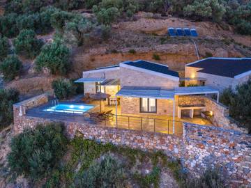 Ferienhaus für 5 Personen, mit Terrasse und Garten sowie Pool in Plakias