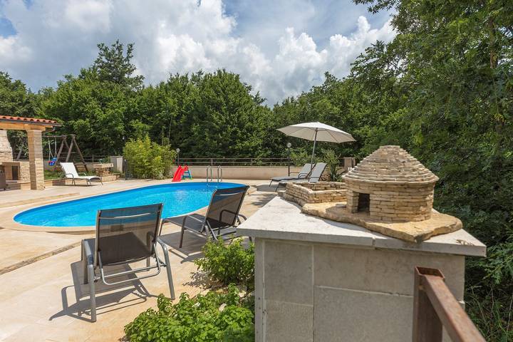 Location de vacances pour 10 personnes, avec piscine et jardin à Vodnjan - 4