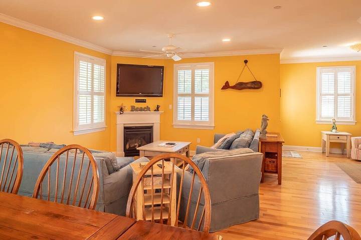 Vacation rental for 13 people, with garden in Cape May