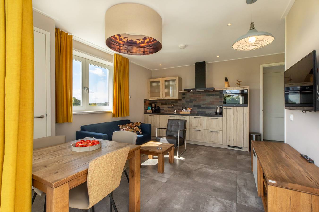 Cosy 3-person house with sunny terrace, pet welcome on the outskirts of Oostkapelle in Oostkapelle, Walcheren