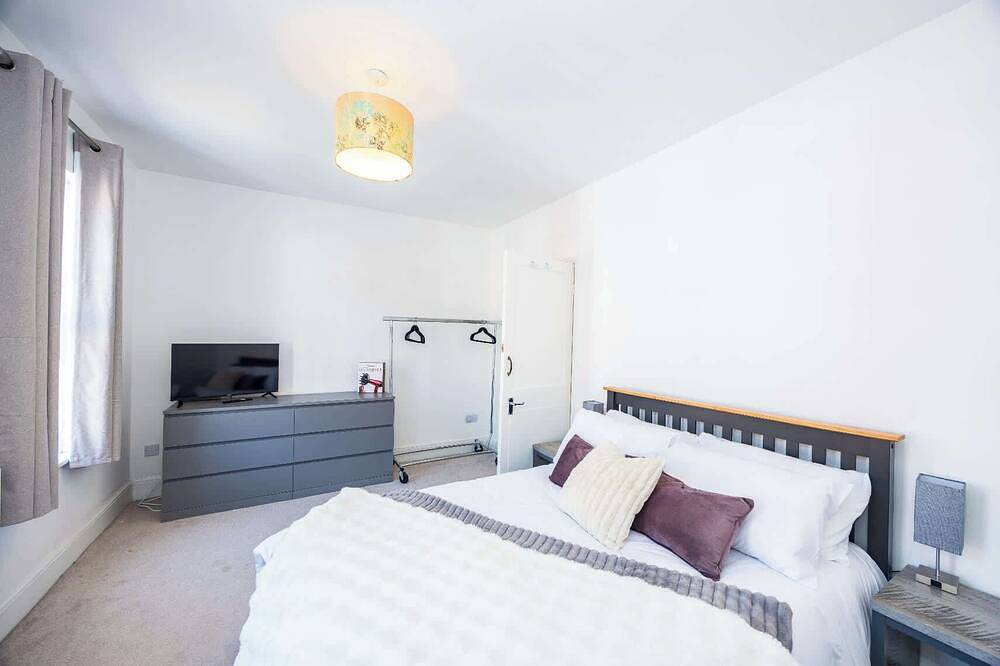 Spacious 3Br House Near Sixfields, Duston in Northampton, Northamptonshire