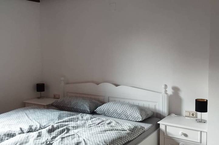 Ganze Wohnung, Ferienwohnung Wechterswinkel in Bastheim, Rhön-Bayern