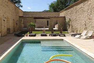 Agriturismo pour 24 personnes, avec jardin à Mirmande