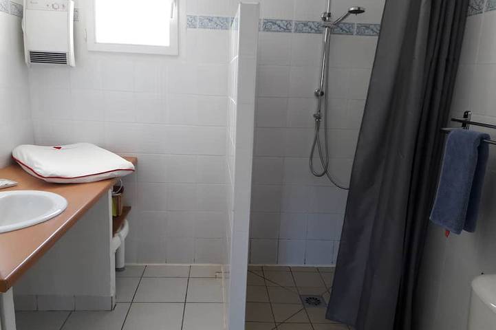 Gîte pour 4 personnes, avec piscine et jardin, animaux acceptés à Saint-Maurice-d'Ibie - 3