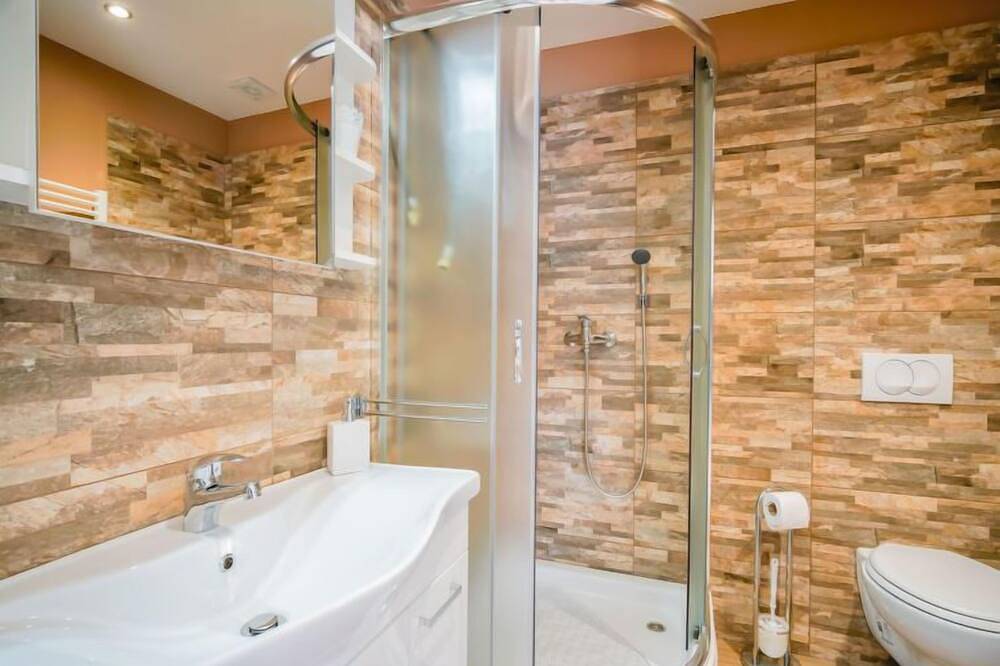 Cijeli apartman, Apartment Ema in Tulisevica (Lovran), Lovran