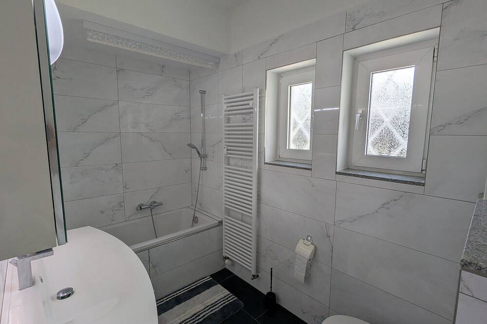 Ganze Wohnung, Große Wohnung in bester Lage von Bad Salzuflen in Bad Salzuflen, Kreis Lippe