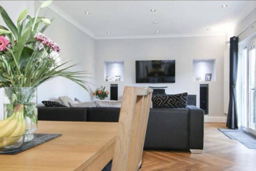 Holiday Home for 6 People in Edinburgh, Edinburgh and Lothian