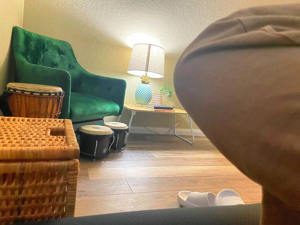 Serene home by lake; private bed & bath in Lake Elsinore, Riverside County